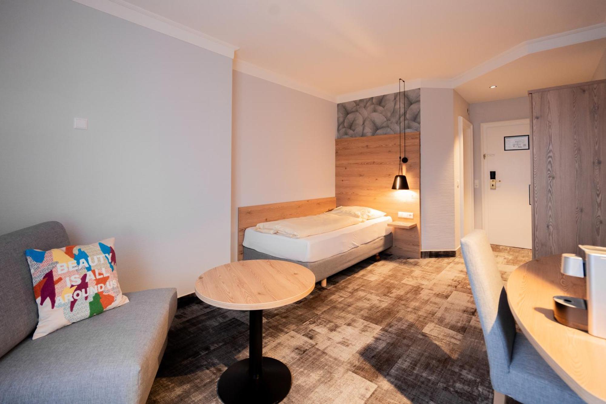 Hotel Adler - Paulas Alb Ehingen  Phòng bức ảnh