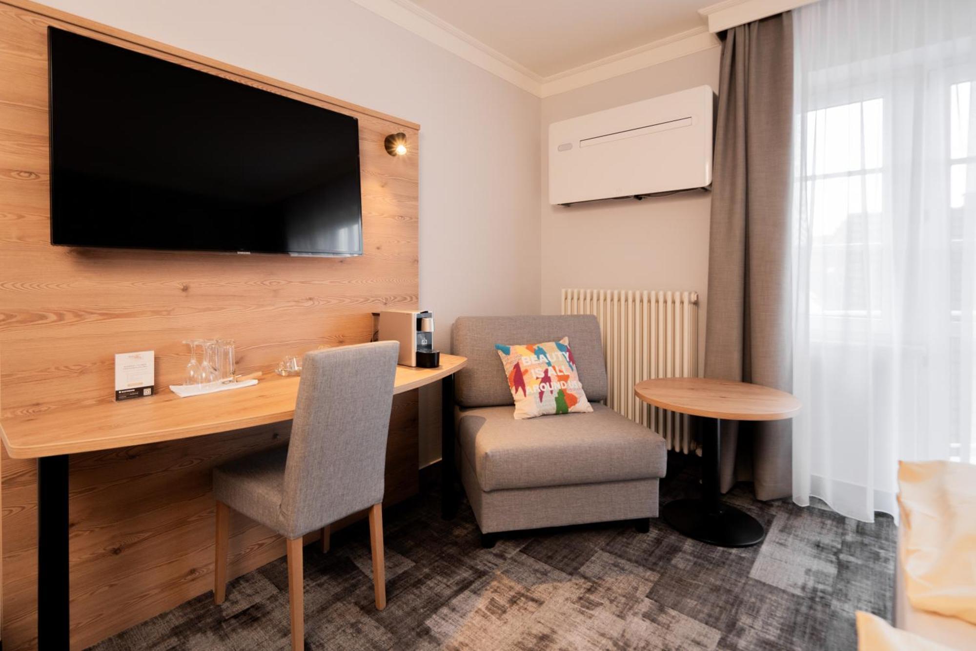 Hotel Adler - Paulas Alb Ehingen  Phòng bức ảnh